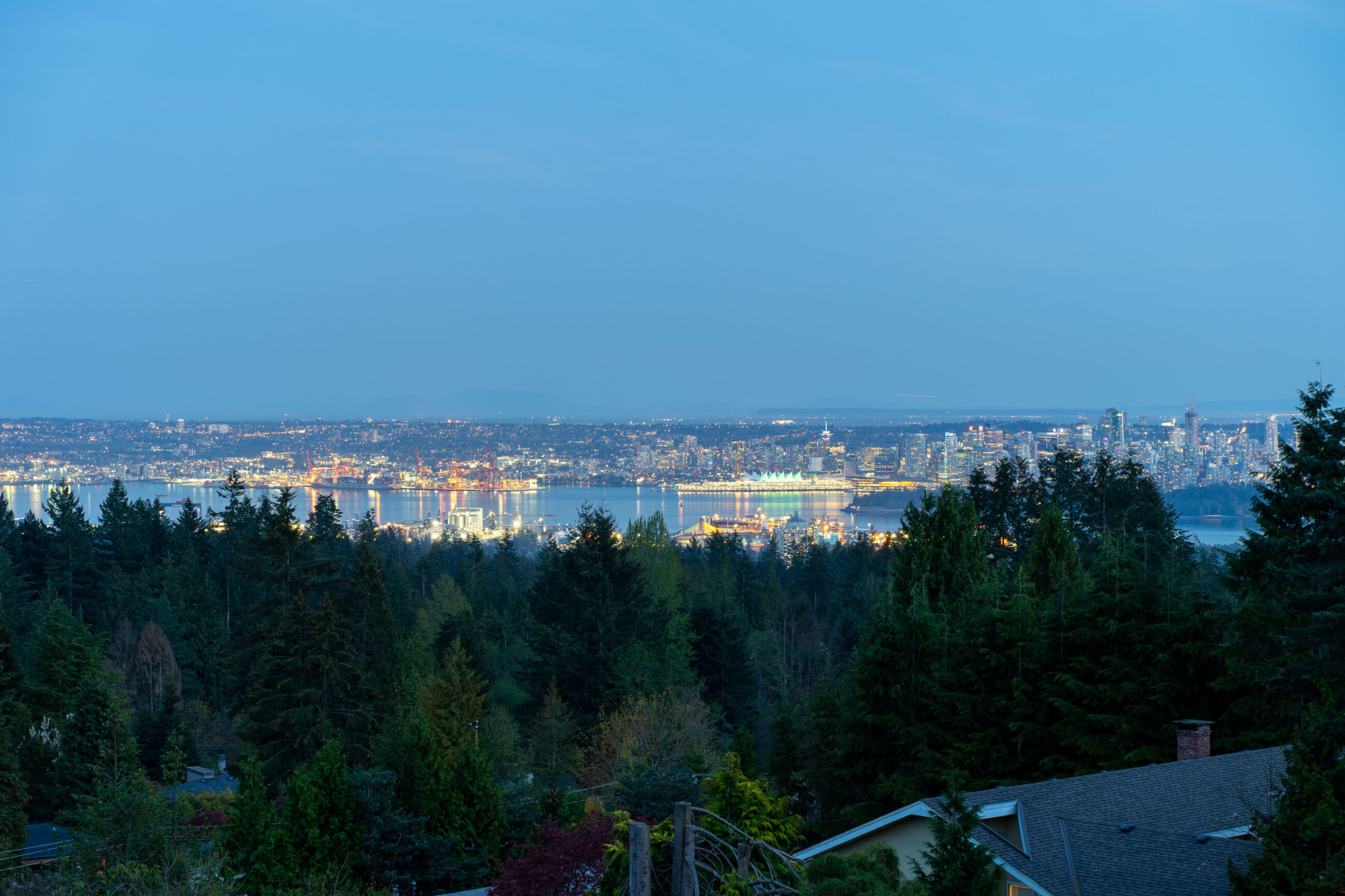 SPECTACULAR CLASSIC BRITISH PROPERTIES RESIDENCE - 620 St. Andrews Road, West Vancouver